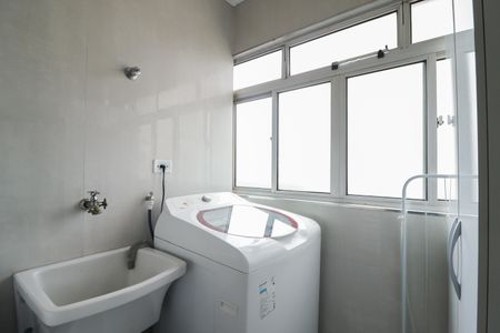 Apartamento à venda com 75m², 3 quartos e 1 vaga Apartamento à venda com 75m², 3 quartos e 1 vagaCozinha e Área de Serviço