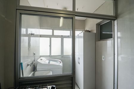 Apartamento à venda com 75m², 3 quartos e 1 vaga Apartamento à venda com 75m², 3 quartos e 1 vagaCozinha e Área de Serviço