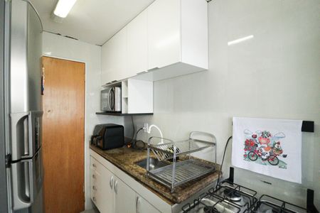 Apartamento à venda com 75m², 3 quartos e 1 vaga Apartamento à venda com 75m², 3 quartos e 1 vagaCozinha e Área de Serviço