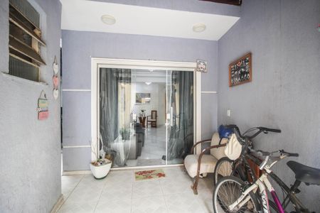 Casa para alugar com 110m², 3 quartos e sem vagaVaranda