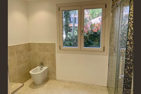 Casa à venda com 1042m², 4 quartos e 3 vagasBanheiro 1
