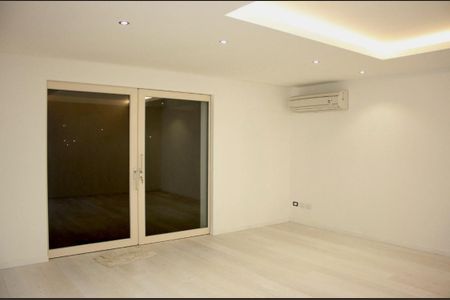 Casa à venda com 1042m², 4 quartos e 3 vagasQuarto