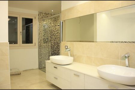 Casa à venda com 1042m², 4 quartos e 3 vagasBanheiro 2