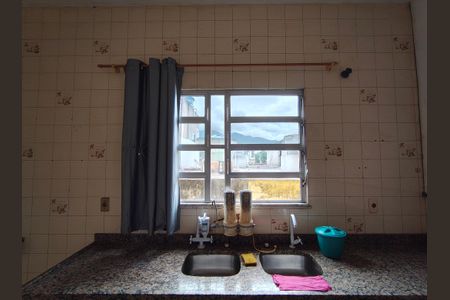 Cozinha de apartamento à venda com 1 quarto, 400m² em Gardênia Azul, Rio de Janeiro