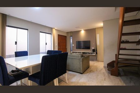 Casa à venda com 4 quartos, 161m² em Vila Lucia, São Paulo