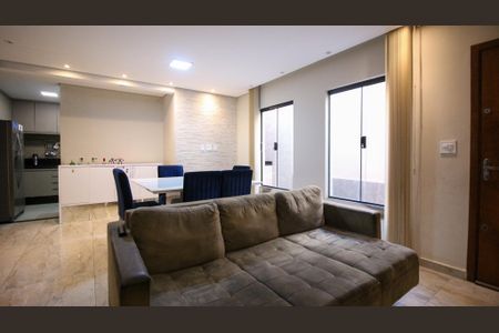 Casa à venda com 161m², 3 quartos e 2 vagas