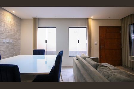 Casa à venda com 161m², 3 quartos e 2 vagas