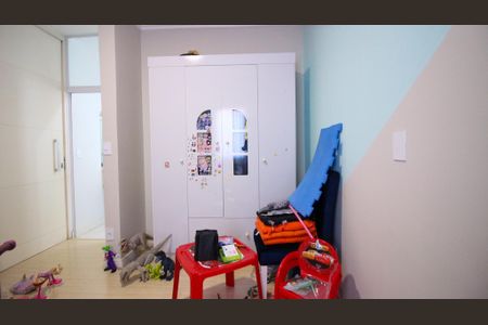 Casa à venda com 161m², 3 quartos e 2 vagas