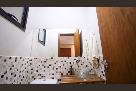 Casa à venda com 161m², 3 quartos e 2 vagas