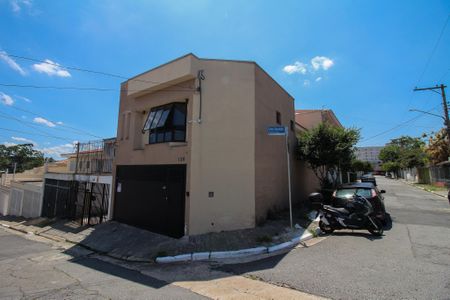Casa à venda com 161m², 3 quartos e 2 vagas