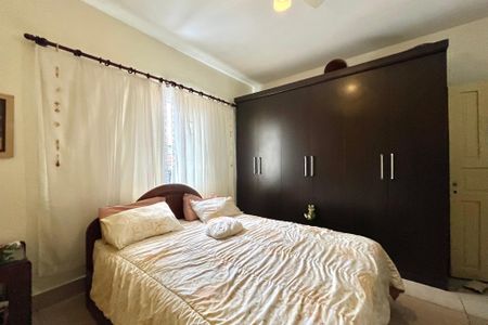 Casa à venda com 200m², 3 quartos e 4 vagas Casa à venda com 200m², 3 quartos e 4 vagasSuite 1