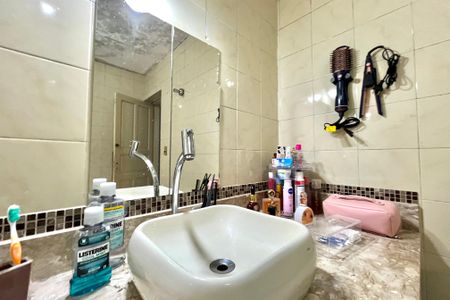 Casa à venda com 200m², 3 quartos e 4 vagas Casa à venda com 200m², 3 quartos e 4 vagasBanheiro da Suíte 2