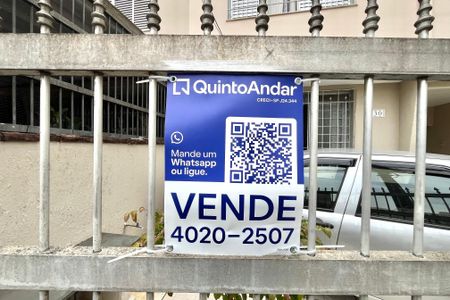 Casa à venda com 200m², 3 quartos e 4 vagas Casa à venda com 200m², 3 quartos e 4 vagasPlaquinha