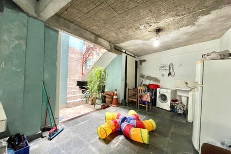 Casa à venda com 200m², 3 quartos e 4 vagas Casa à venda com 200m², 3 quartos e 4 vagasÁrea de Serviço