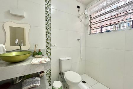 Casa à venda com 200m², 3 quartos e 4 vagas Casa à venda com 200m², 3 quartos e 4 vagasBanheiro Social