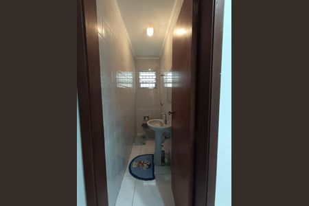 Casa à venda com 140m², 3 quartos e 2 vagasLavabo