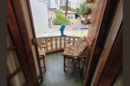 Casa à venda com 140m², 3 quartos e 2 vagasVaranda - Suite