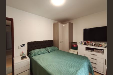 Casa à venda com 140m², 3 quartos e 2 vagasSuite