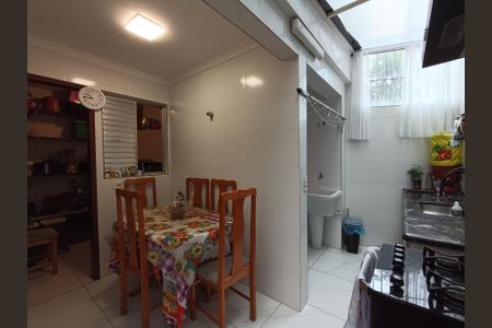 Casa à venda com 140m², 3 quartos e 2 vagasSala de jantar