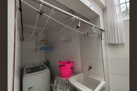Casa à venda com 140m², 3 quartos e 2 vagasÁrea de Serviço