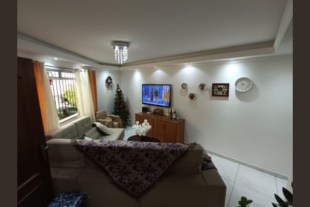 Casa à venda com 140m², 3 quartos e 2 vagasSala