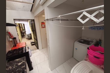 Casa à venda com 140m², 3 quartos e 2 vagasÁrea de Serviço