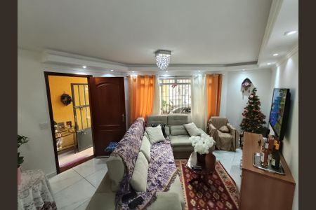 Casa à venda com 140m², 3 quartos e 2 vagasSala