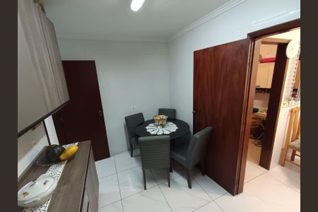 Casa à venda com 140m², 3 quartos e 2 vagasCozinha