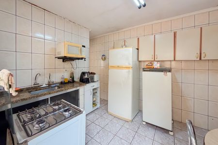 Casa à venda com 223m², 1 quarto e 2 vagas Casa à venda com 223m², 1 quarto e 2 vagasCozinha