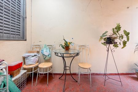 Casa à venda com 223m², 1 quarto e 2 vagas Casa à venda com 223m², 1 quarto e 2 vagasÁrea Externa