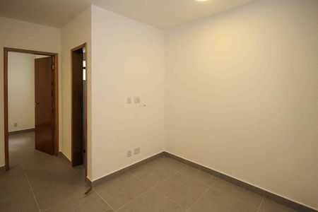 Sala de apartamento para alugar com 1 quarto, 30m² em Vila Paulo Silas, São Paulo
