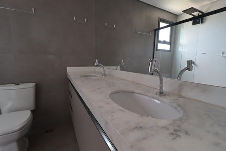 Apartamento para alugar com 126m², 3 quartos e 2 vagas Apartamento para alugar com 126m², 3 quartos e 2 vagasBanheiro da Suíte 3