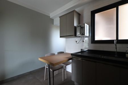 Apartamento para alugar com 126m², 3 quartos e 2 vagas Apartamento para alugar com 126m², 3 quartos e 2 vagasCozinha