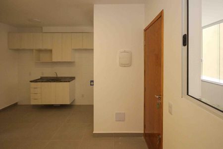 Sala de apartamento para alugar com 1 quarto, 30m² em Vila Paulo Silas, São Paulo