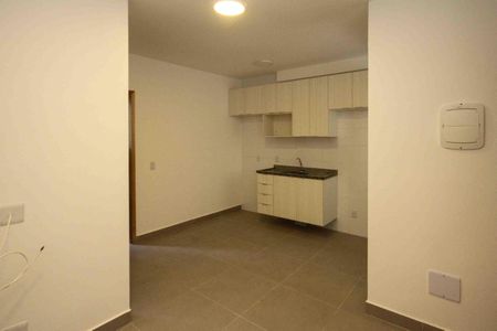 Sala de apartamento para alugar com 1 quarto, 30m² em Vila Paulo Silas, São Paulo