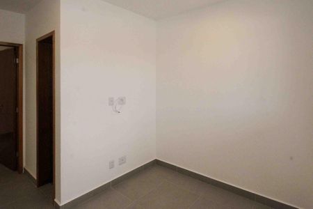 Sala/Cozinha de apartamento para alugar com 1 quarto, 30m² em Vila Paulo Silas, São Paulo