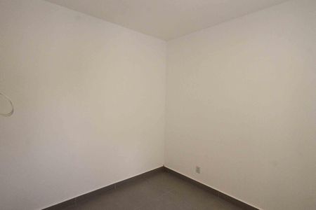 Quarto de apartamento para alugar com 1 quarto, 30m² em Vila Paulo Silas, São Paulo