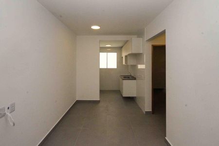 Sala de apartamento para alugar com 2 quartos, 41m² em Vila Paulo Silas, São Paulo