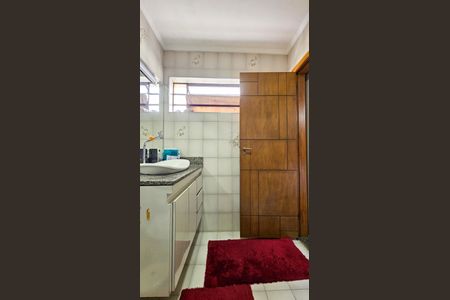 Casa à venda com 252m², 5 quartos e 6 vagas Casa à venda com 252m², 5 quartos e 6 vagasBanheiro da Suíte