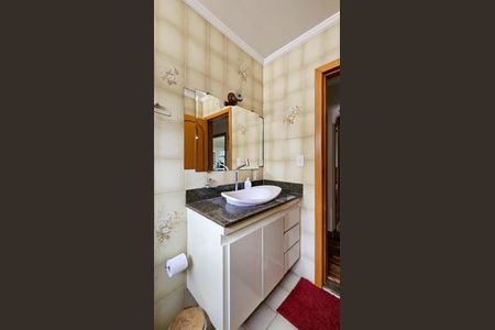 Casa à venda com 252m², 5 quartos e 6 vagas Casa à venda com 252m², 5 quartos e 6 vagasBanheiro 1