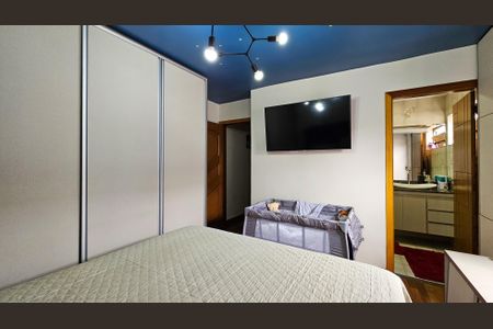 Casa à venda com 252m², 5 quartos e 6 vagas Casa à venda com 252m², 5 quartos e 6 vagasQuarto 1