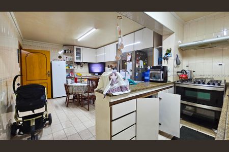 Casa à venda com 252m², 5 quartos e 6 vagas Casa à venda com 252m², 5 quartos e 6 vagasCozinha