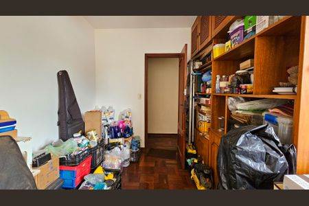 Casa à venda com 252m², 5 quartos e 6 vagas Casa à venda com 252m², 5 quartos e 6 vagasQuarto 4