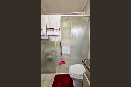 Casa à venda com 252m², 5 quartos e 6 vagas Casa à venda com 252m², 5 quartos e 6 vagasBanheiro da Suíte