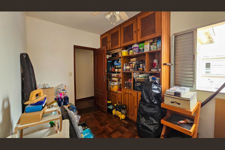 Casa à venda com 252m², 5 quartos e 6 vagas Casa à venda com 252m², 5 quartos e 6 vagasQuarto 4