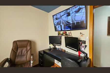 Casa à venda com 252m², 5 quartos e 6 vagas Casa à venda com 252m², 5 quartos e 6 vagasQuarto 2