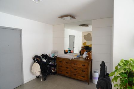 Sala de apartamento para alugar com 1 quarto, 71m² em Barra da Tijuca, Rio de Janeiro