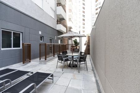 Apartamento à venda com 27m², 1 quarto e sem vagaPiscina