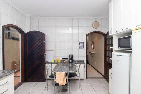 Casa à venda com 200m², 4 quartos e 5 vagasCozinha