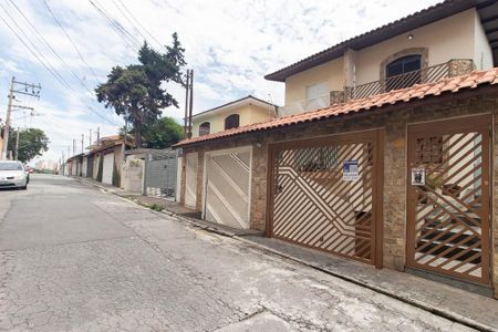 Casa à venda com 200m², 4 quartos e 5 vagasFachada